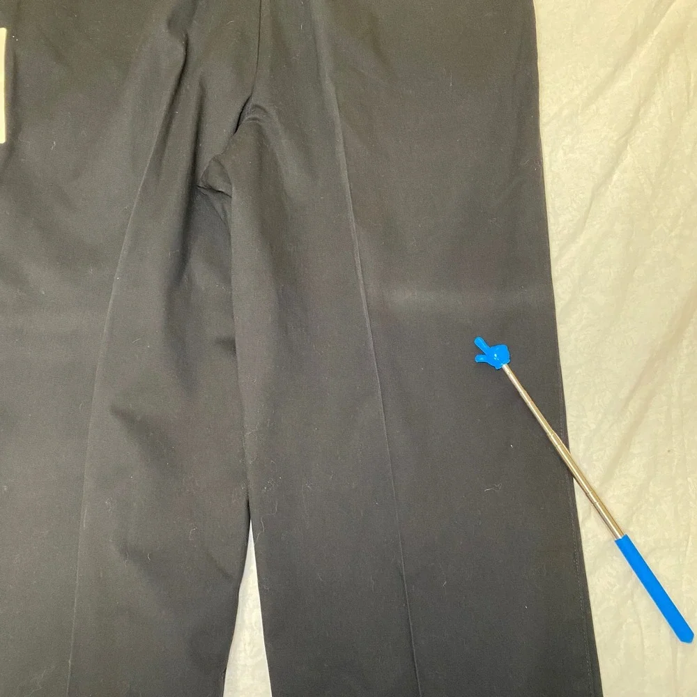 Dockers Pleated Loose Fit No Wrinkle Khaki Pants Black 42x32 NWT